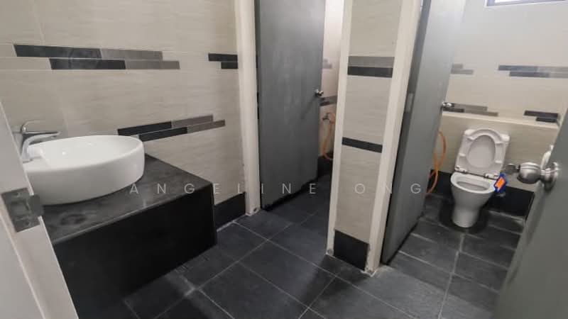 Kilang untuk Disewa di Eco Business Park 1 (Johor Bahru) - Angeline Ong - Bathroom - PropertyGuru.com.my