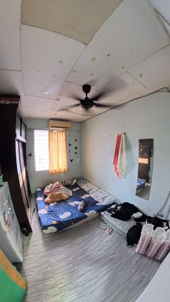 Rumah Flat untuk Dijual di Sri Lanang - Zoey Lee - Bedroom - PropertyGuru.com.my