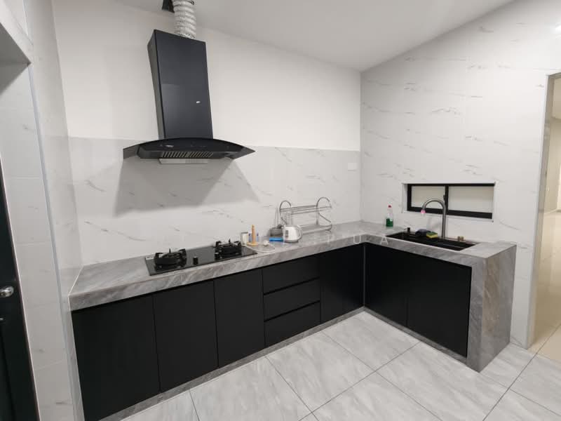 Rumah Teres 2-Tingkat untuk Disewa di Taman Damansara Aliff (Tampoi) - Nicole Pua - Kitchen - PropertyGuru.com.my
