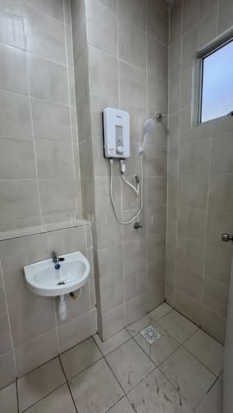 Flat for Rent at RESIDENSI SELANGORKU OLEANDER - Hui Qi - Bathroom - PropertyGuru.com.my
