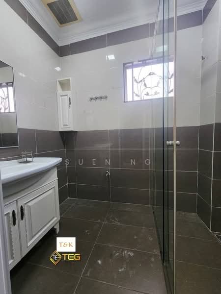 Rumah Teres untuk Dijual di Bandar Puteri Klang (Klang) - Suen Ng - Bathroom - PropertyGuru.com.my
