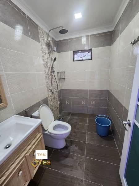 Rumah Teres untuk Dijual di Bandar Puteri Klang (Klang) - Suen Ng - Bathroom - PropertyGuru.com.my