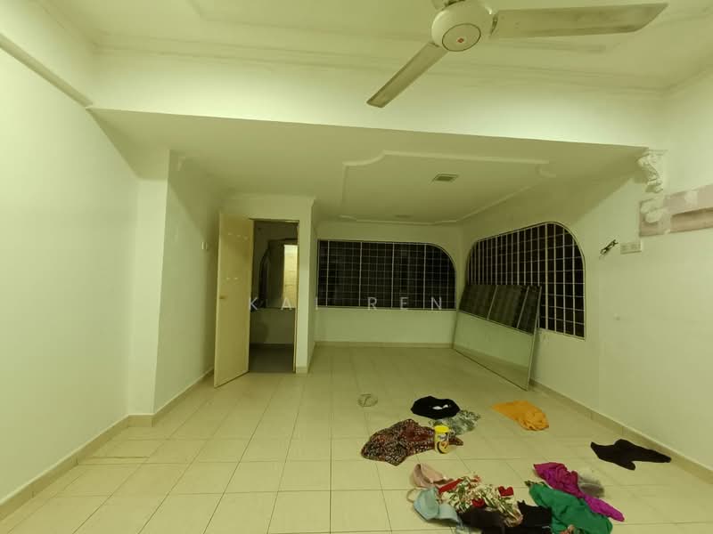 Rumah Teres untuk Dijual di Taman Kok Lian (Jalan Kuching) - Kai Ren - Living Room - PropertyGuru.com.my