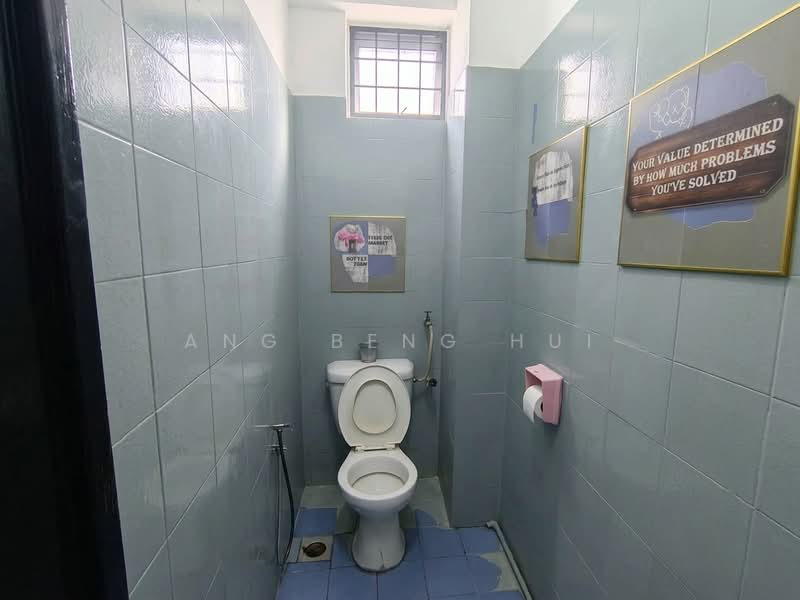 Pejabat untuk Disewa di Bandar Tasik Selatan (Kuala Lumpur) - Ang Beng Hui - Bathroom - PropertyGuru.com.my