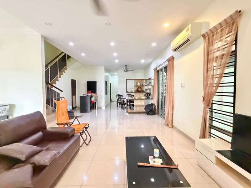 Cluster House for Sale in Skudai (Johor) - C.T Chong - Living Room - PropertyGuru.com.my