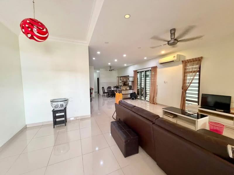 Cluster House for Sale in Skudai (Johor) - C.T Chong - Living Room - PropertyGuru.com.my
