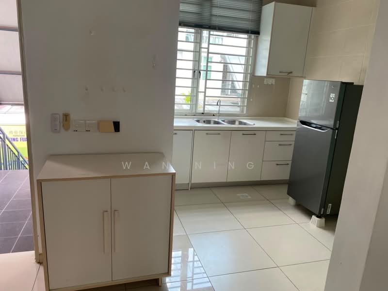 Kondominium untuk Dijual di The Seed Taman Sutera Utama - Wan Ning - Kitchen - PropertyGuru.com.my