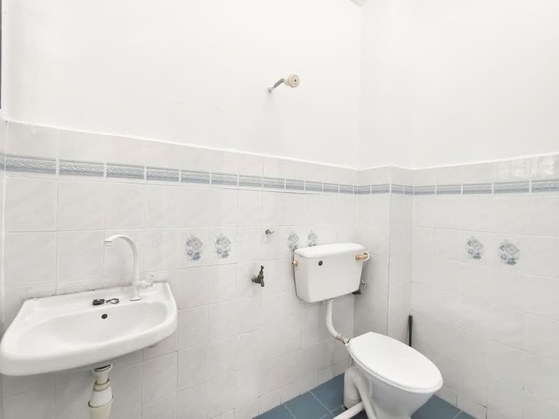 2-storey Terraced House for Sale in Bandar Selesa Jaya (Skudai) - Marcus Tey - Bathroom - PropertyGuru.com.my