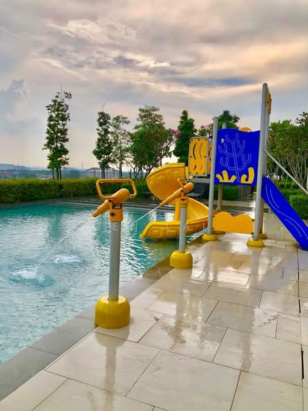 Service Residence for Rent at SouthPlace Residences @ Tropicana Metropark - Zen Lai - Pool - PropertyGuru.com.my