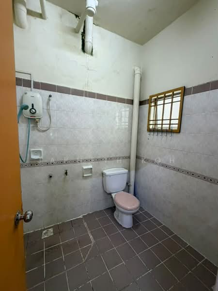 2-storey Terraced House for Sale in Bandar Seri Alam (Masai) - Japheth Koh - Bathroom - PropertyGuru.com.my
