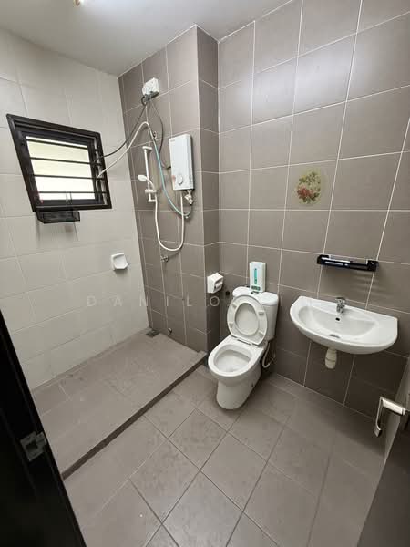 2-storey Terraced House for Sale in Bandar Damai Perdana (Cheras) - Danilo Lim - Bathroom - PropertyGuru.com.my
