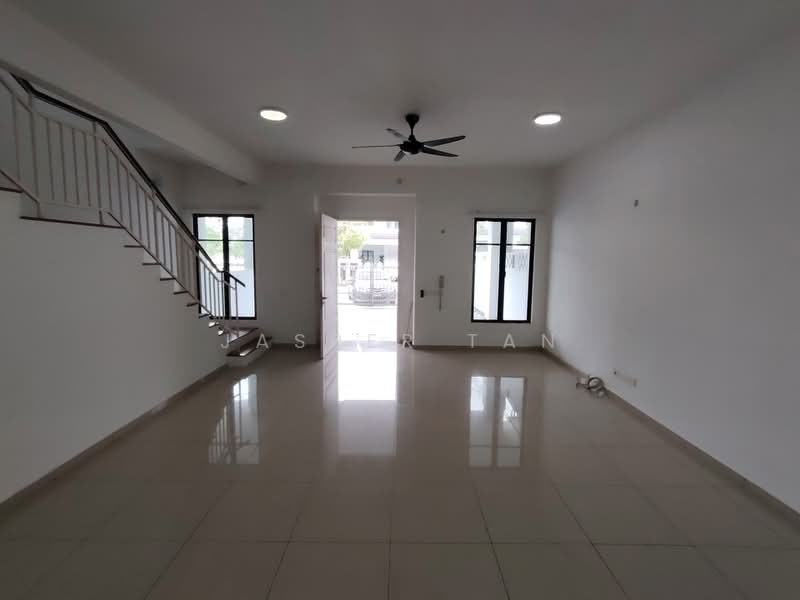 Rumah Teres 2-Tingkat untuk Disewa di Semenyih (Selangor) - Jasper Tan - Living Room - PropertyGuru.com.my