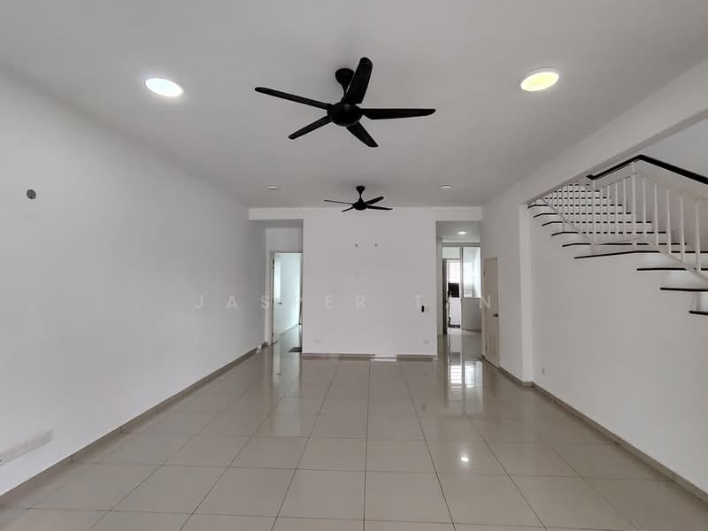 Rumah Teres 2-Tingkat untuk Disewa di Semenyih (Selangor) - Jasper Tan - Living Room - PropertyGuru.com.my