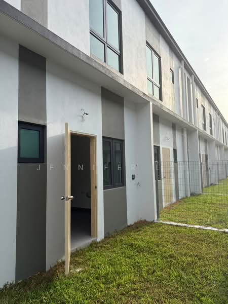 Rumah Teres 2-Tingkat untuk Disewa di Taman Bunga Raya (Klang) - Jennifer Lai - Exterior - PropertyGuru.com.my