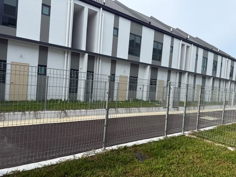 Rumah Teres 2-Tingkat untuk Disewa di Taman Bunga Raya (Klang) - Jennifer Lai - Exterior - PropertyGuru.com.my