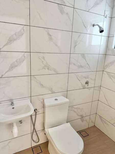 Rumah Teres 2-Tingkat untuk Disewa di Taman Bunga Raya (Klang) - Jennifer Lai - Bathroom - PropertyGuru.com.my