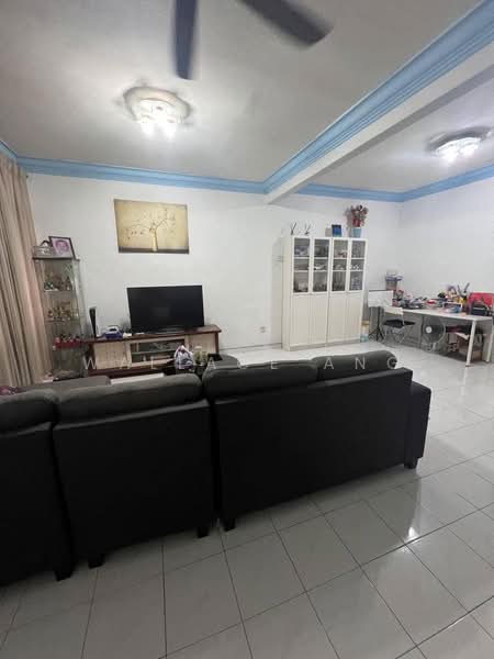 2-storey Terraced House for Sale in Taman Puteri Wangsa (Ulu Tiram) - Wallace Ang - Living Room - PropertyGuru.com.my