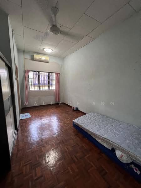 2-storey Terraced House for Sale in Taman Puteri Wangsa (Ulu Tiram) - Wallace Ang - Bedroom - PropertyGuru.com.my