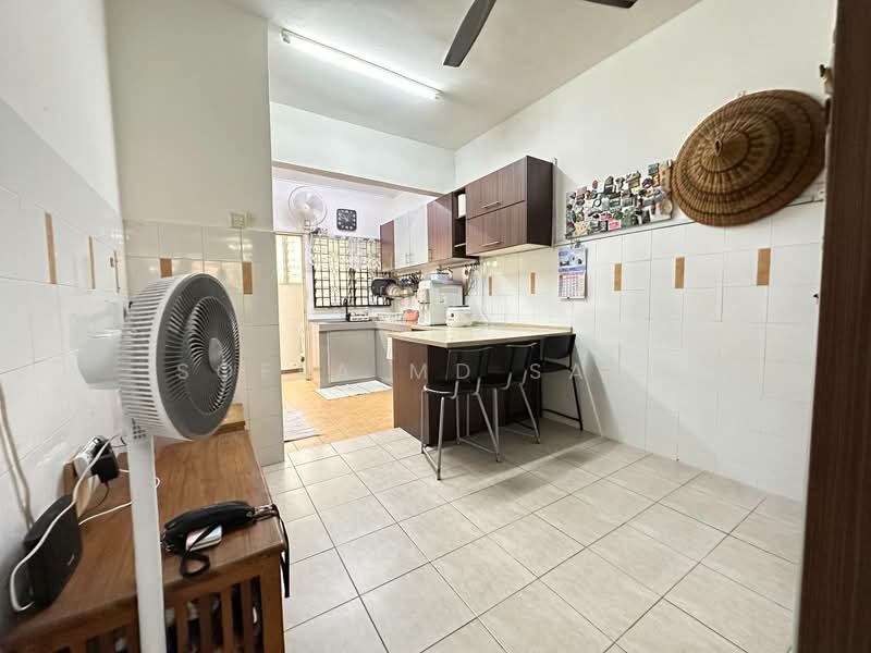 Terraced House for Sale in Taman Sutera (Kajang) - Sofea Md Saad - Kitchen - PropertyGuru.com.my