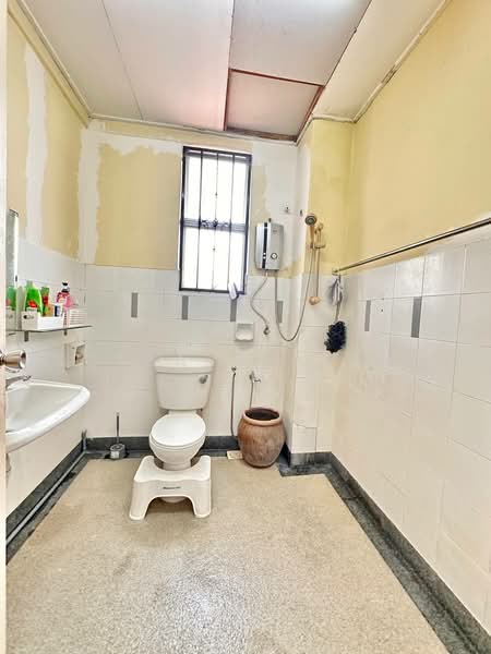 Terraced House for Sale in Taman Sutera (Kajang) - Sofea Md Saad - Bathroom - PropertyGuru.com.my
