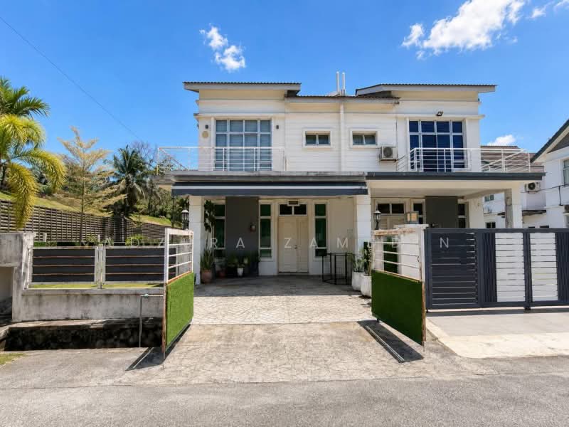 Semi-Detached House for Sale in Bandar Saujana Putra (Tanjong Duabelas) - Adzura Zamedin - Exterior - PropertyGuru.com.my