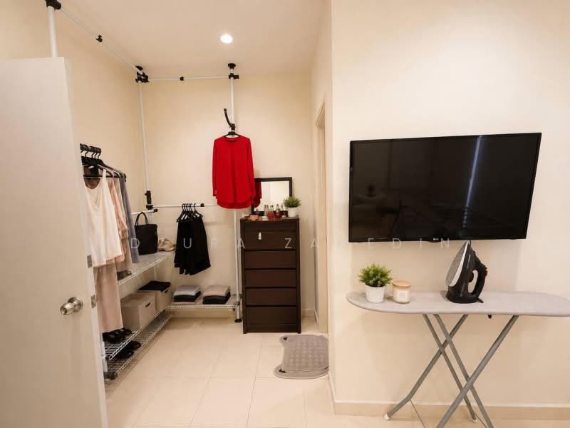 Semi-Detached House for Sale in Bandar Saujana Putra (Tanjong Duabelas) - Adzura Zamedin - PropertyGuru.com.my