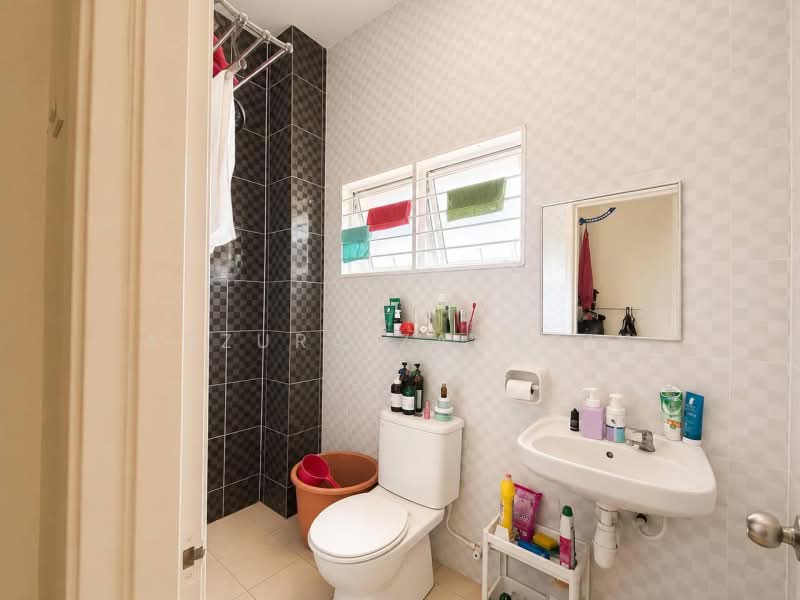Semi-Detached House for Sale in Bandar Saujana Putra (Tanjong Duabelas) - Adzura Zamedin - PropertyGuru.com.my