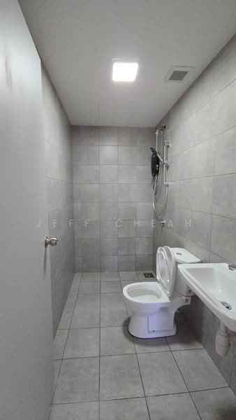 Service Residence for Sale at One Equine - Jeff Cheah - Bathroom - PropertyGuru.com.my