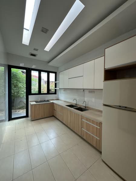Semi-Detached House for Sale in Setia Damai (Setia Alam) - Jess Tee - Kitchen - PropertyGuru.com.my