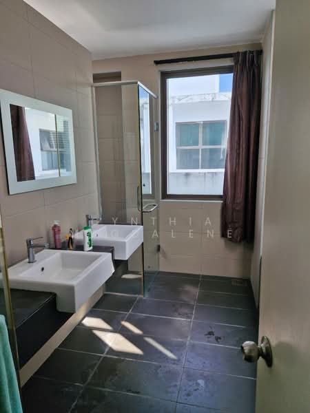 Rumah Teres 3-Tingkat untuk Disewa di Cyberjaya (Selangor) - Cynthia Magdalene - Bathroom - PropertyGuru.com.my