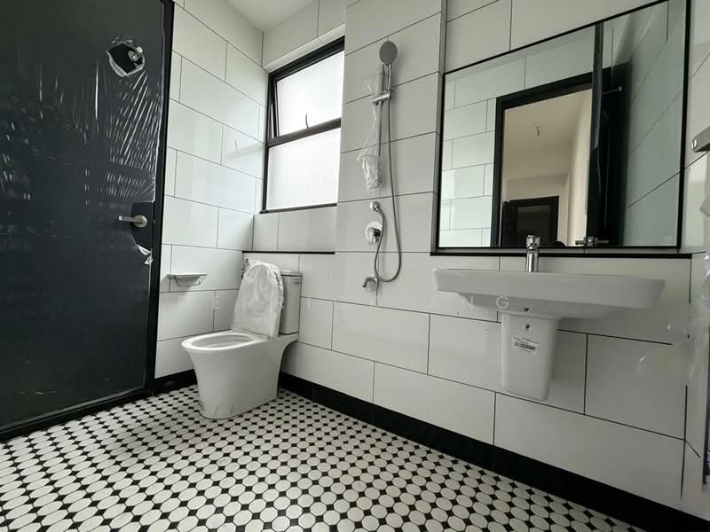 Rumah Berkembar untuk Dijual di Elmina (Shah Alam) - Derrick Ang - Bathroom - PropertyGuru.com.my