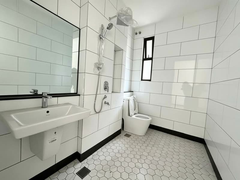 Rumah Berkembar untuk Dijual di Elmina (Shah Alam) - Derrick Ang - Bathroom - PropertyGuru.com.my