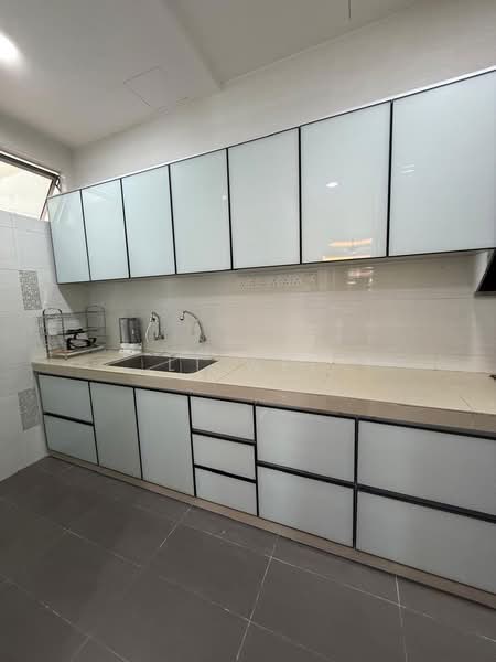 Rumah Kluster untuk Disewa di Taman Gaya (Ulu Tiram) - Li Wei - Kitchen - PropertyGuru.com.my
