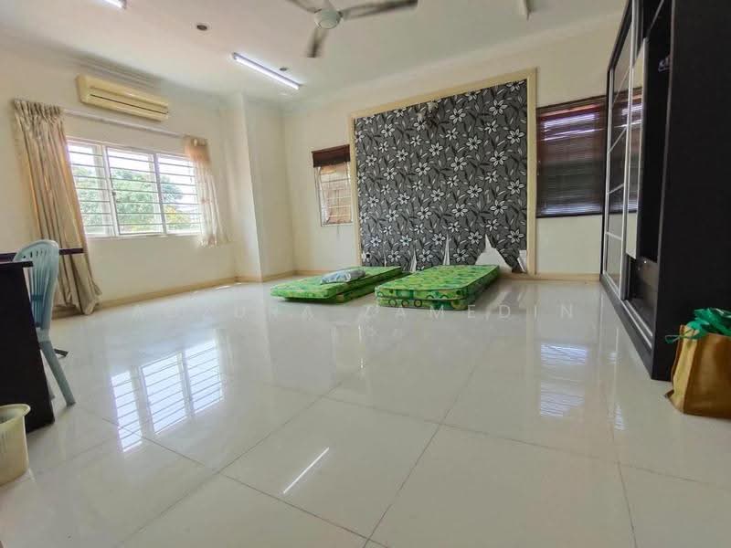 Semi-Detached House for Sale in Sungai Long (Bandar Sungai Long) - Adzura Zamedin - Bedroom - PropertyGuru.com.my