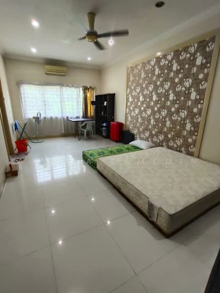 Semi-Detached House for Sale in Sungai Long (Bandar Sungai Long) - Adzura Zamedin - Bedroom - PropertyGuru.com.my