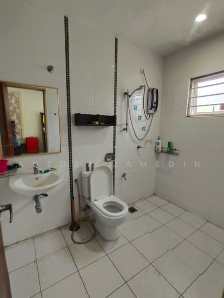 Semi-Detached House for Sale in Sungai Long (Bandar Sungai Long) - Adzura Zamedin - Bathroom - PropertyGuru.com.my
