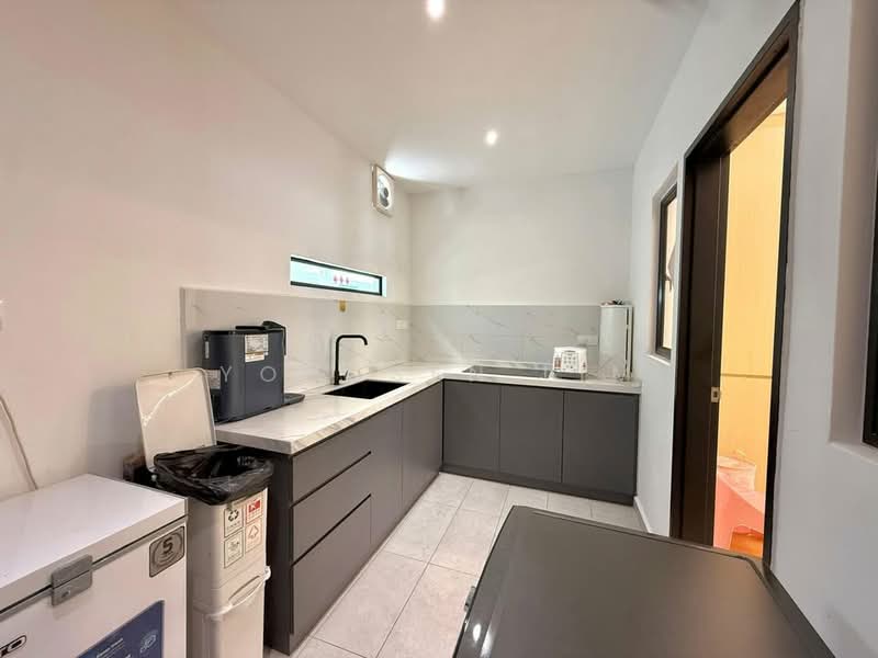 2-storey Terraced House for Sale in Setia Utama (Setia Alam) - Yongsen Lim - Kitchen - PropertyGuru.com.my