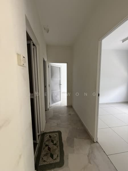 Apartment for Rent at Kenanga Apartments - Joey Wong - Corridor - PropertyGuru.com.my
