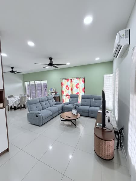 3-storey Terraced House for Sale in Bandar Bukit Puchong (Puchong) - Jennifer Lai - Living Room - PropertyGuru.com.my