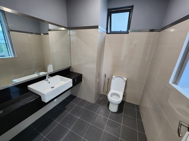 Office for Rent in Taman Desa (Kuala Lumpur) - Wil Koh - Bathroom - PropertyGuru.com.my