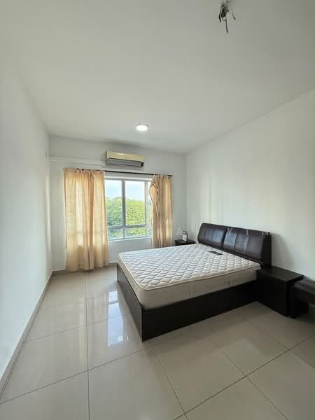 Kediaman Servis untuk Disewa di SuriaMas Suites - Chang Kai Yin - Bedroom - PropertyGuru.com.my