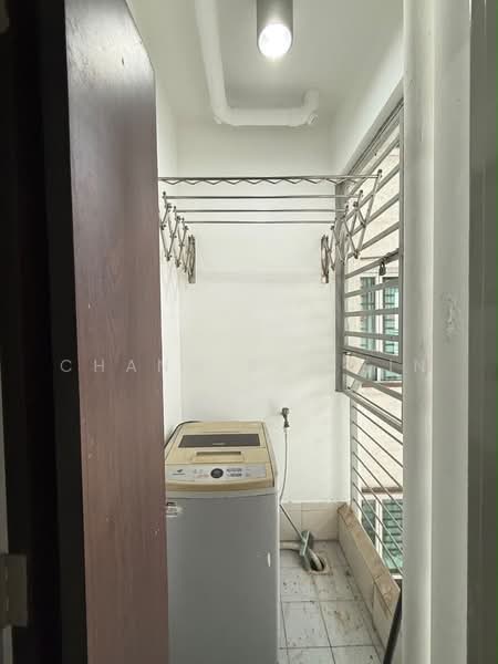 Kediaman Servis untuk Disewa di SuriaMas Suites - Chang Kai Yin - Balcony - PropertyGuru.com.my