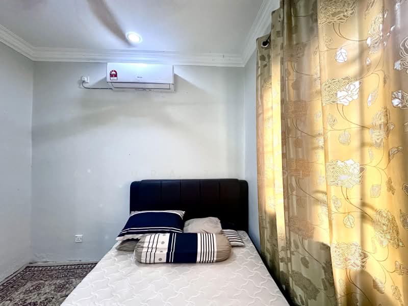 Semi-Detached House for Sale in Bandar Bukit Mahkota (Bangi) - Adzura Zamedin - Bedroom - PropertyGuru.com.my