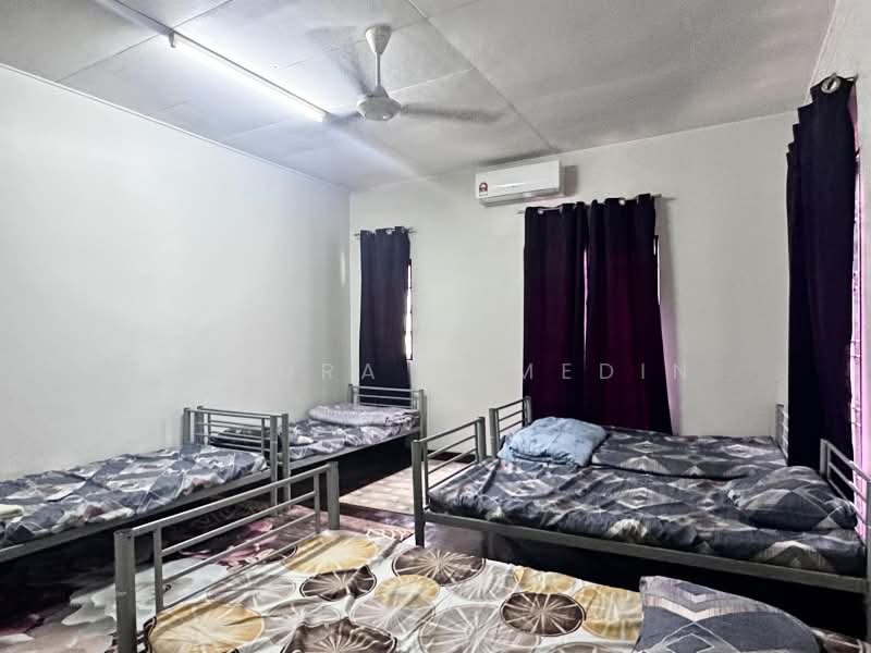 Semi-Detached House for Sale in Bandar Bukit Mahkota (Bangi) - Adzura Zamedin - Bedroom - PropertyGuru.com.my