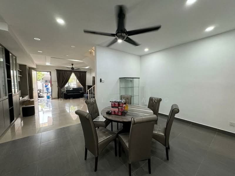 Rumah Teres 2-Tingkat untuk Dijual di Bandar Tasik Puteri (Rawang) - Derrick Ang - Living Room - PropertyGuru.com.my