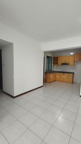 Pangsapuri untuk Dijual di Molek Pine 1 - Liza Leong - PropertyGuru.com.my