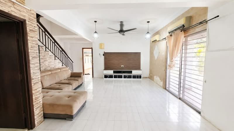 Rumah Teres 2-Tingkat untuk Dijual di Bandar Saujana Putra (Tanjong Duabelas) - Nik Hazizullah - PropertyGuru.com.my