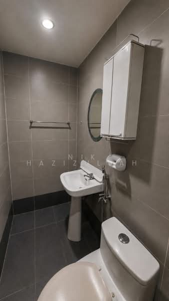 Rumah Teres 2-Tingkat untuk Dijual di Bandar Saujana Putra (Tanjong Duabelas) - Nik Hazizullah - PropertyGuru.com.my