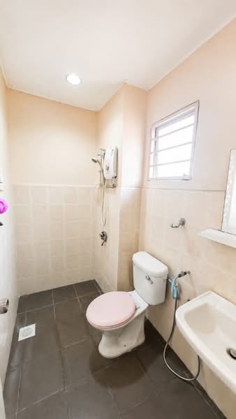 Rumah Teres 2-Tingkat untuk Dijual di Bandar Saujana Putra (Tanjong Duabelas) - Nik Hazizullah - PropertyGuru.com.my