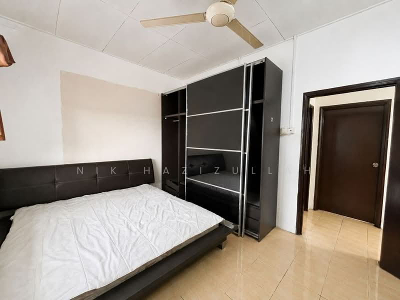 Rumah Teres 2-Tingkat untuk Dijual di Bandar Saujana Putra (Tanjong Duabelas) - Nik Hazizullah - PropertyGuru.com.my
